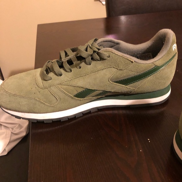Green Reebok - Picture 6 of 6